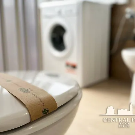 Apartmán Central Flat - Attico Con Patio E Parcheggio Privato *