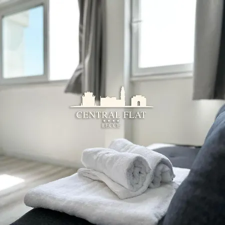 Apartmán Central Flat - Attico Con Patio E Parcheggio Privato *